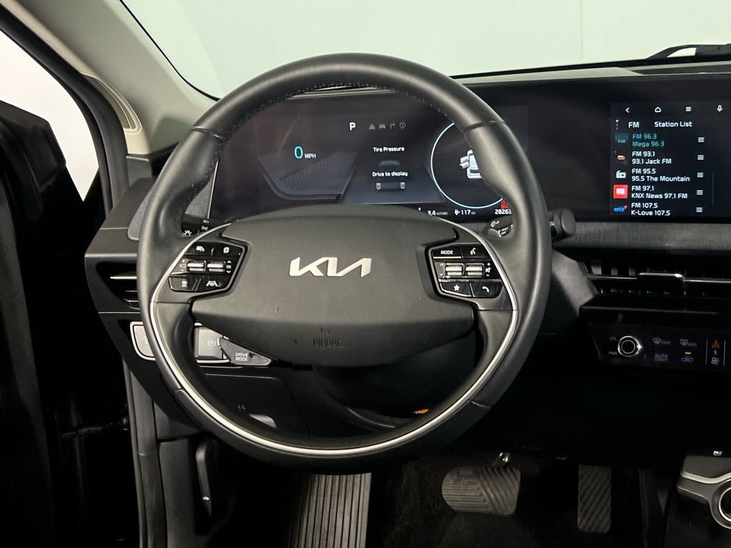 2022 Kia EV6 Light Wind GT-Line photo 10