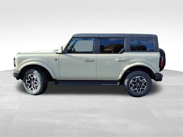 2025 Ford Bronco Outer Banks photo 3