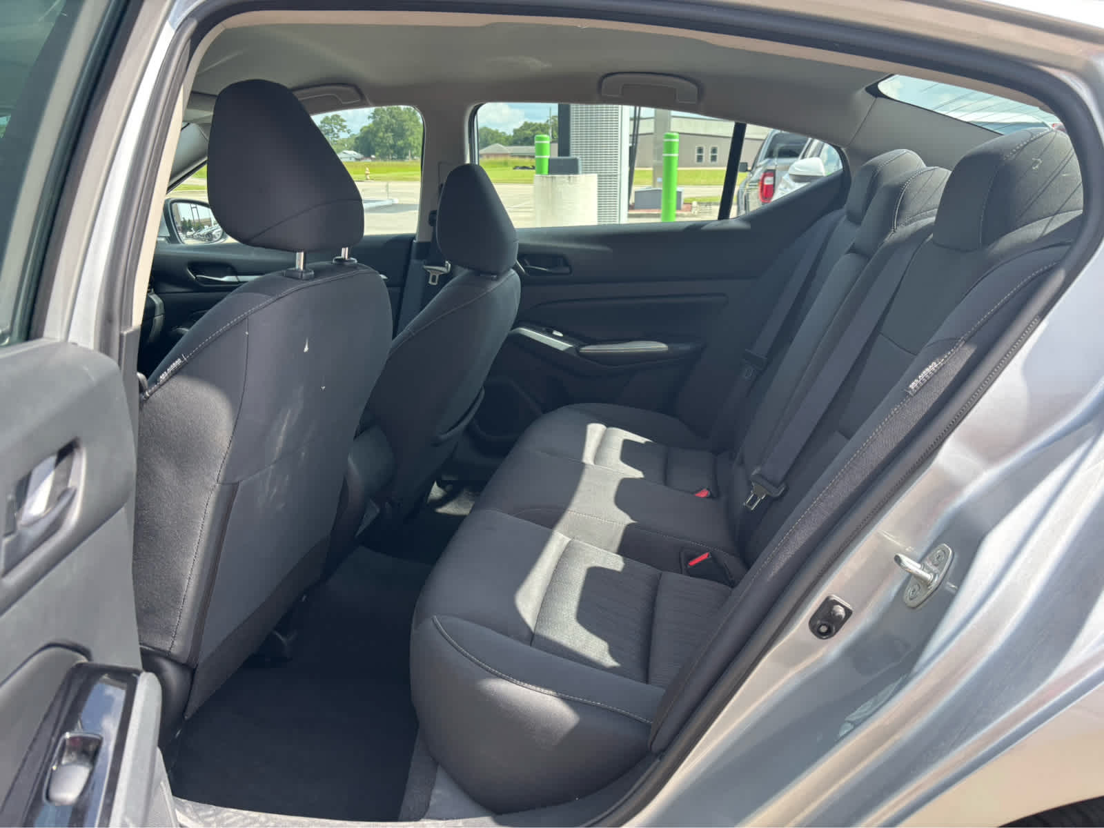 2023 Nissan Altima 2.5 SV photo 7