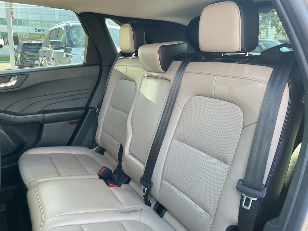 2021 Ford Escape Titanium photo 22