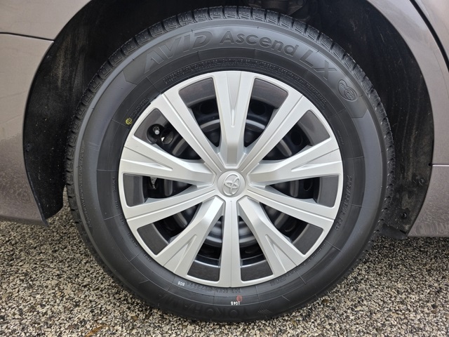 2023 Toyota Camry Hybrid LE photo 21