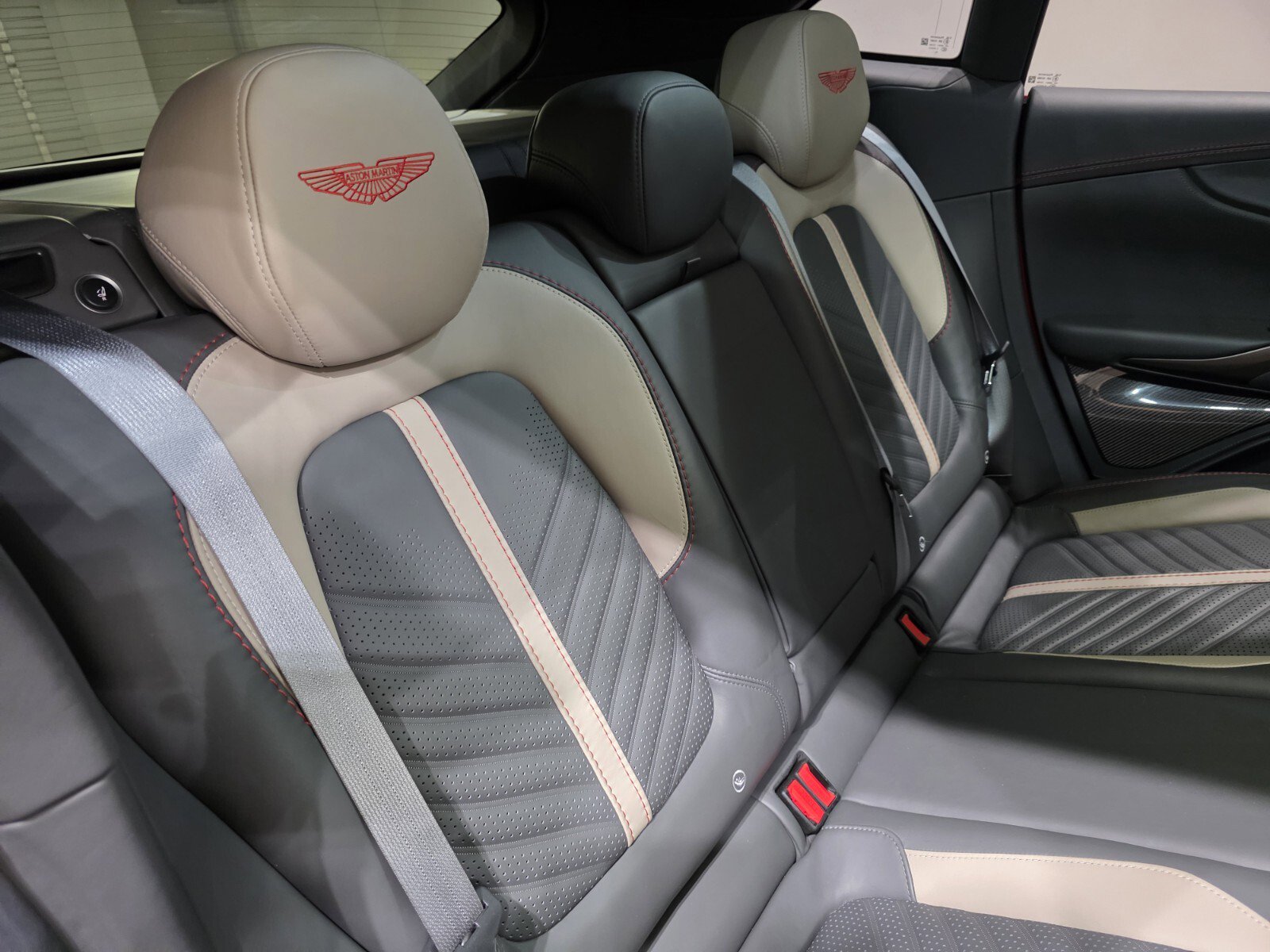 2023 Aston Martin DBX DBX707 photo 21
