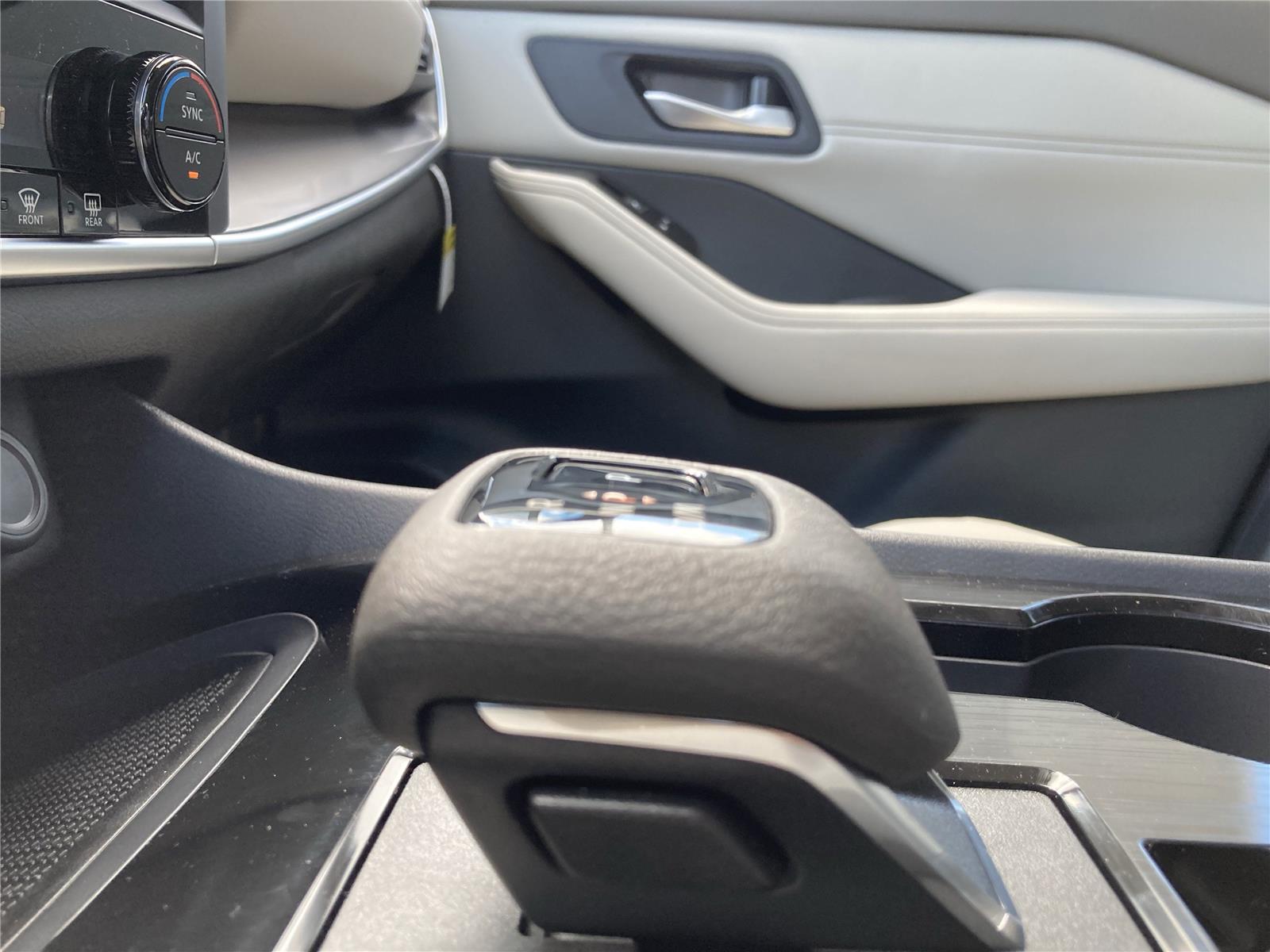 2026 Nissan Rogue SV photo 16