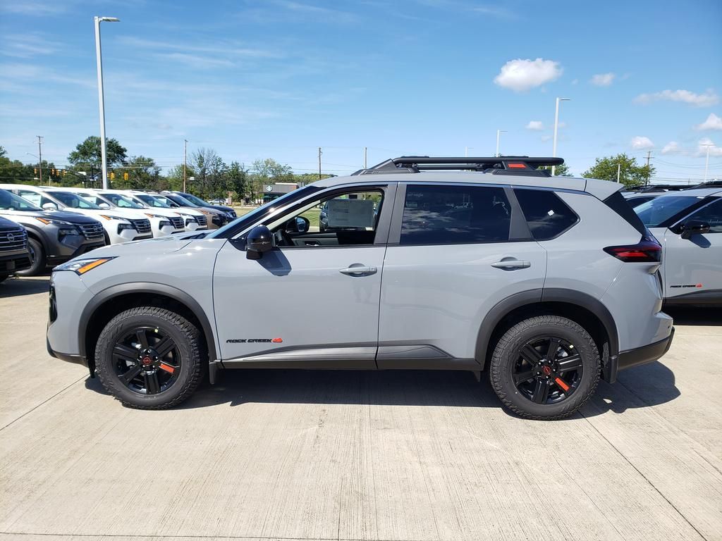 2026 Nissan Rogue SV photo 3