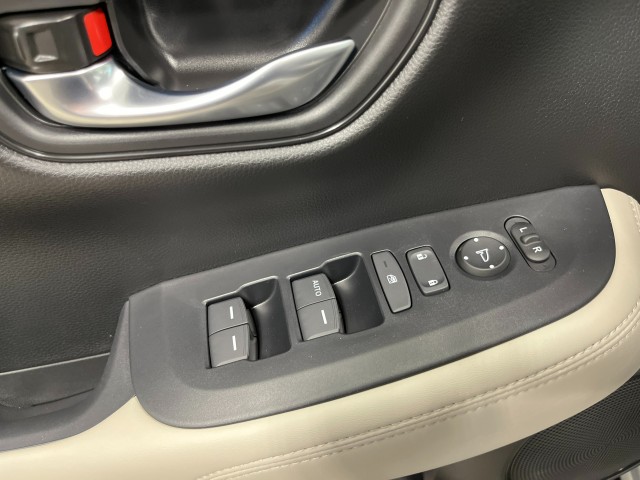 2026 Honda HR-V LX photo 11