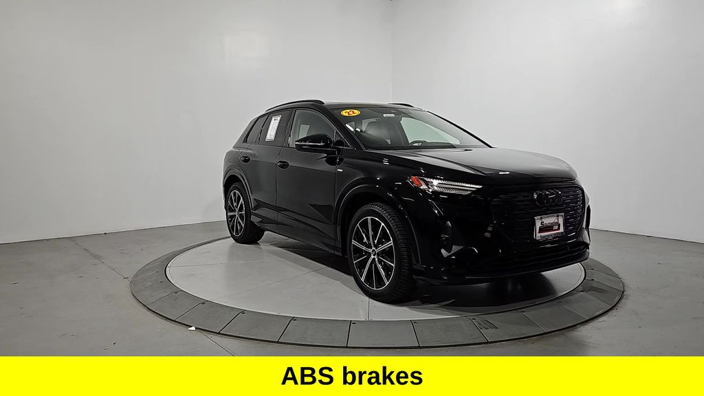 2022 Audi Q4 E-tron Prestige photo 3