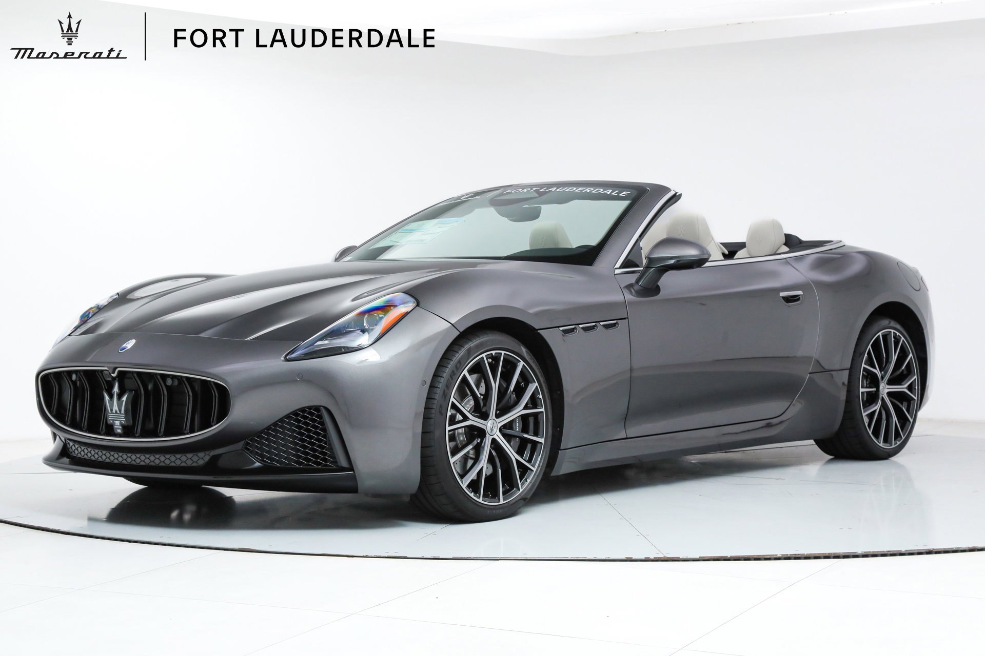 Maserati GranCabrio's photo