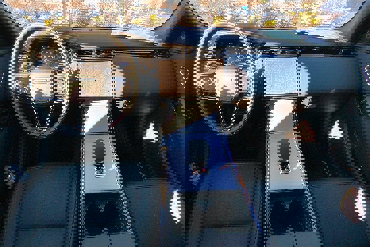 2025 Land Rover Range Rover Velar S photo 4