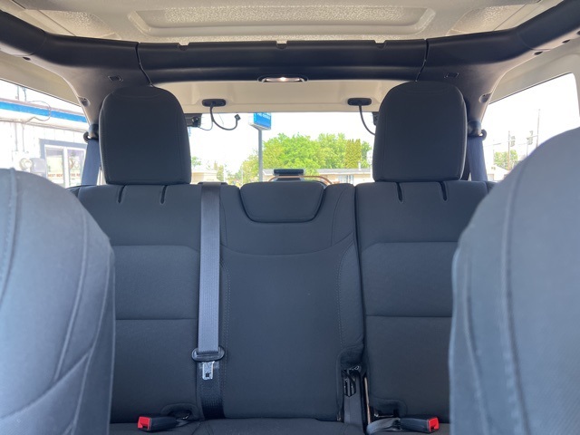 2023 Jeep Wrangler Sahara photo 6