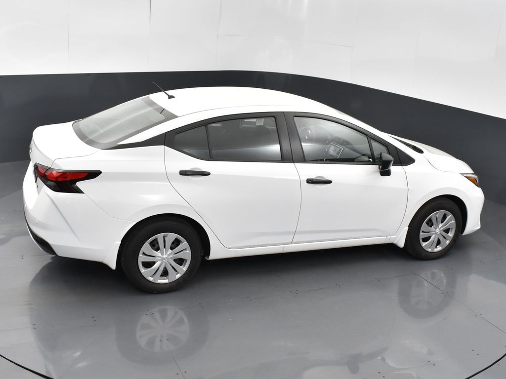 2025 Nissan Versa 1.6 S photo 43