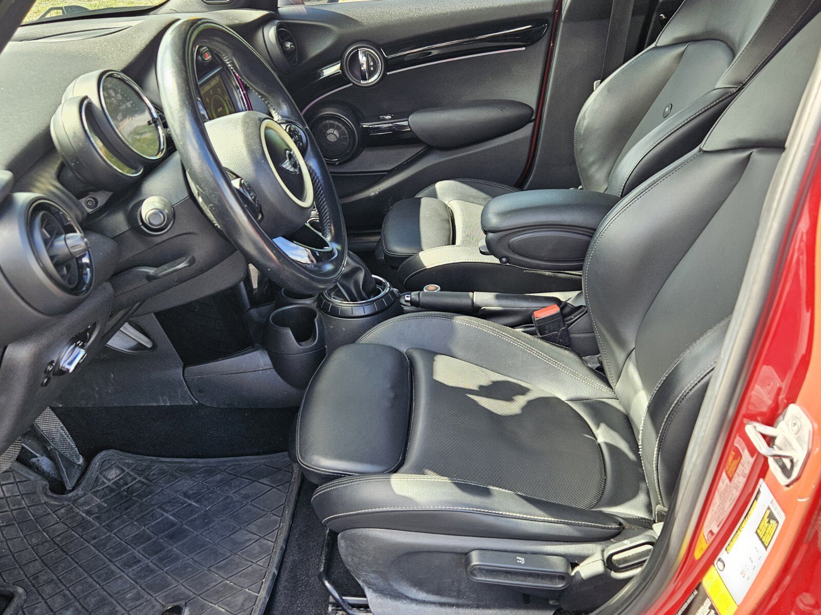 2017 Mini Cooper 4 Door Hardtop S photo 3