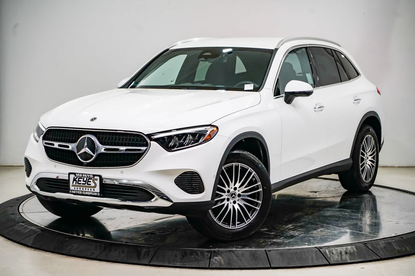 2025 Mercedes-Benz GLC Base's photo