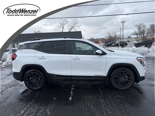 2022 GMC Terrain SLE's photo