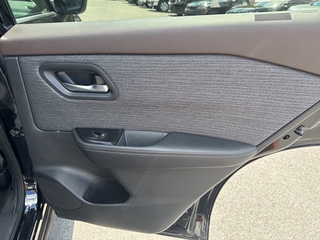 2023 Nissan Rogue SV photo 9