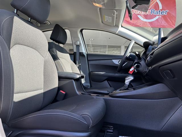 2021 Kia Forte LXS photo 9
