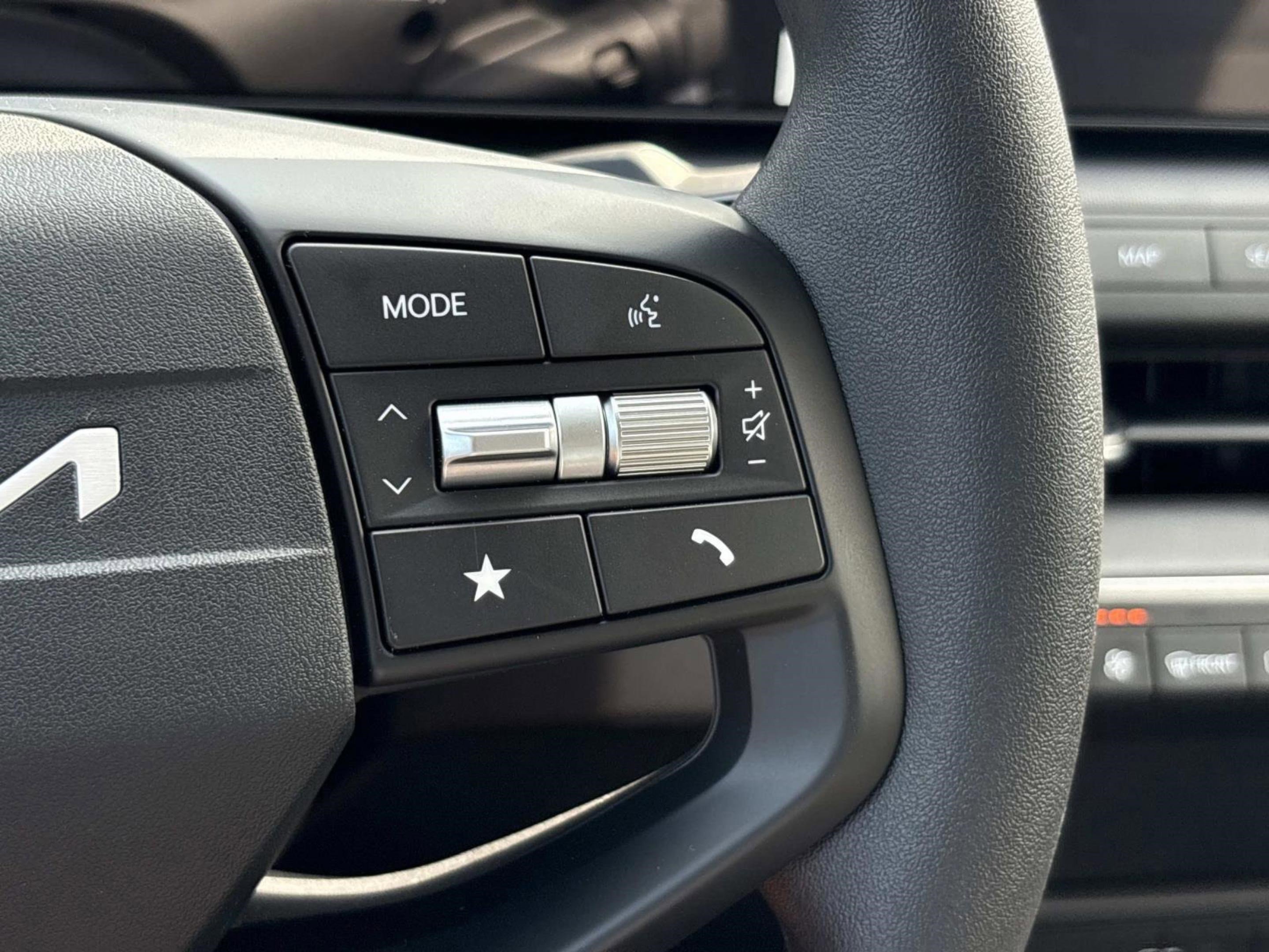 2025 Kia K4 LXS photo 20