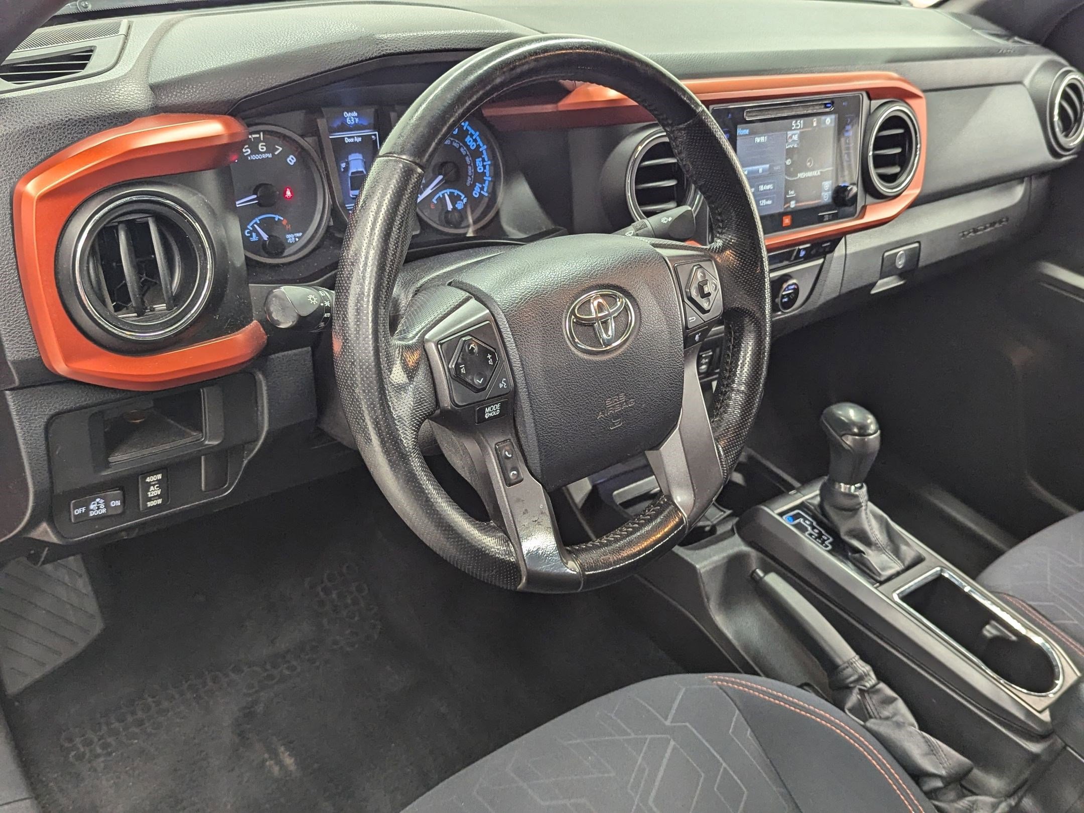 2016 Toyota Tacoma 4x4 Double Cab V6 TRD photo 3