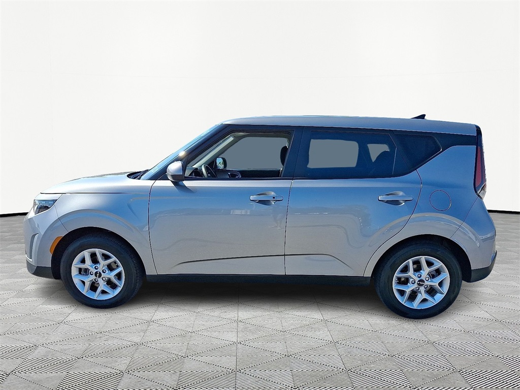 2025 Kia Soul S photo 4
