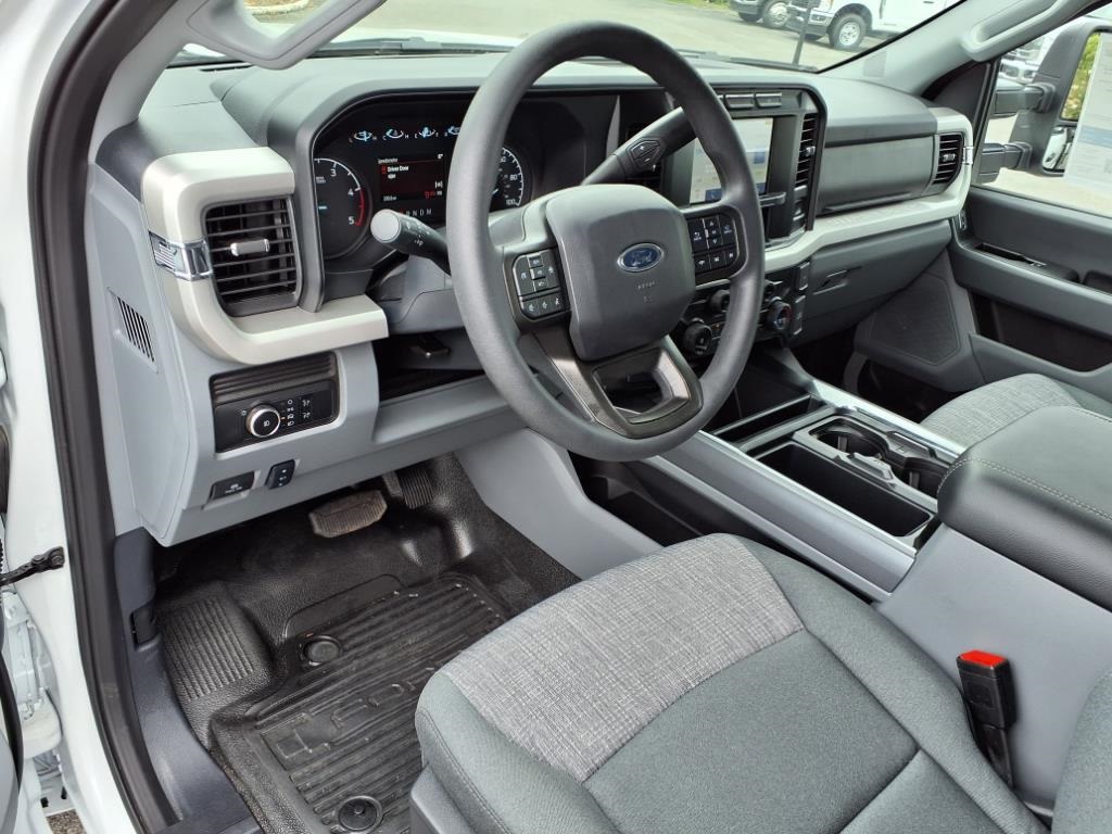2024 Ford F-350 photo 6