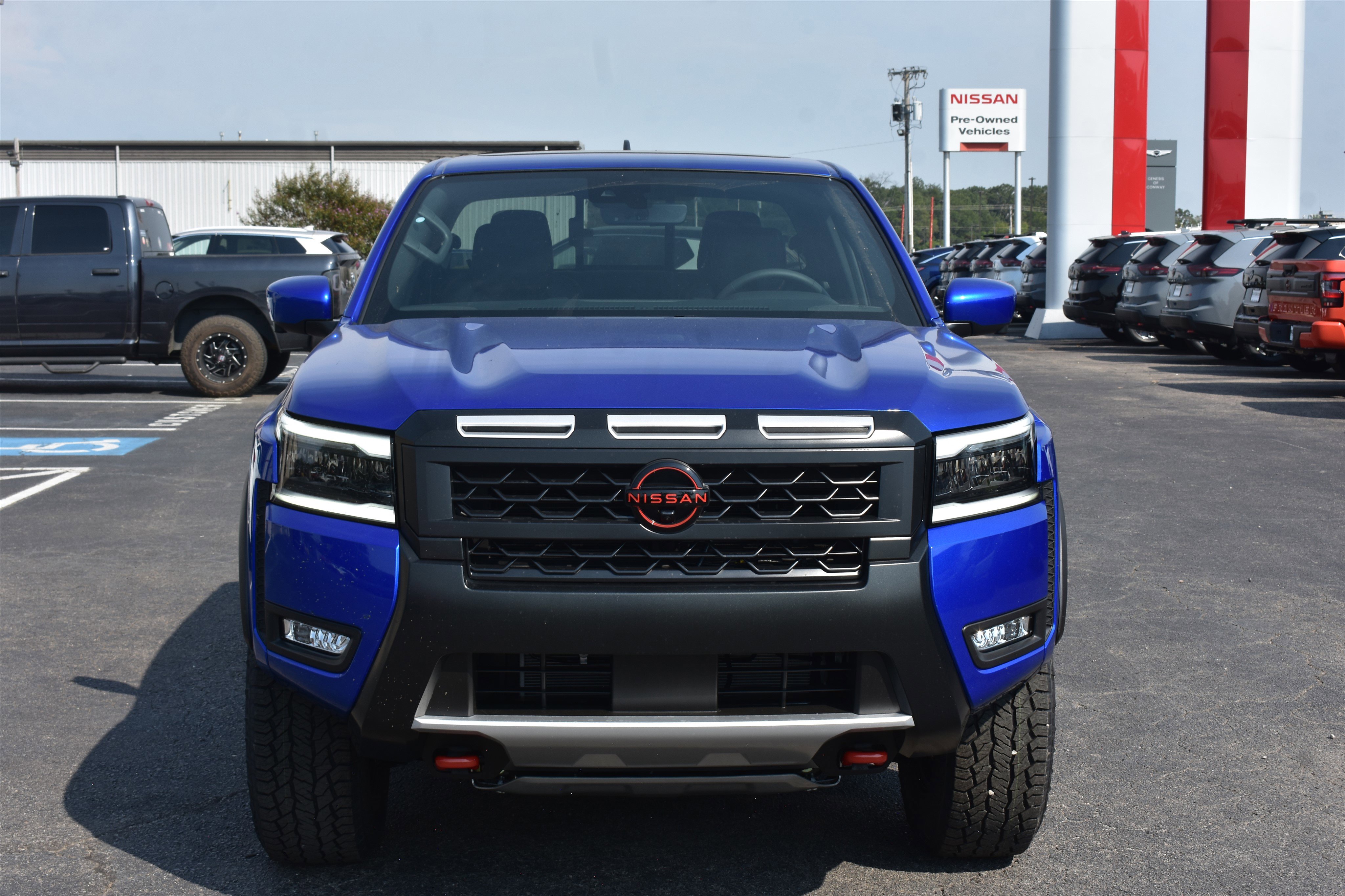 2026 Nissan Frontier Crew Cab PRO-4X photo 2