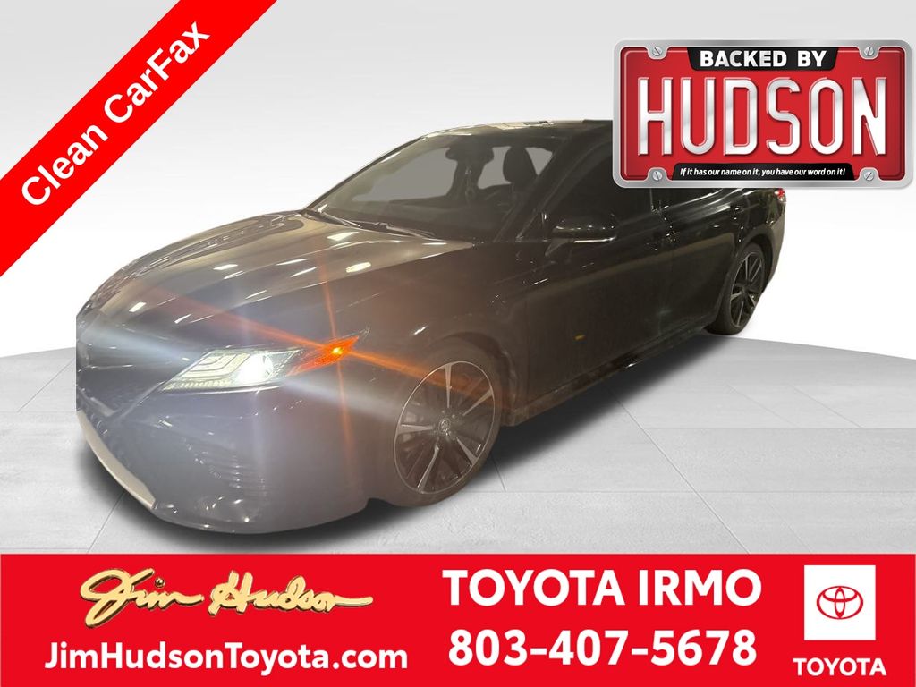 2018 Toyota Camry XSE's photo