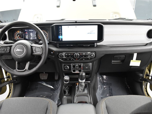2025 Jeep Wrangler photo 11