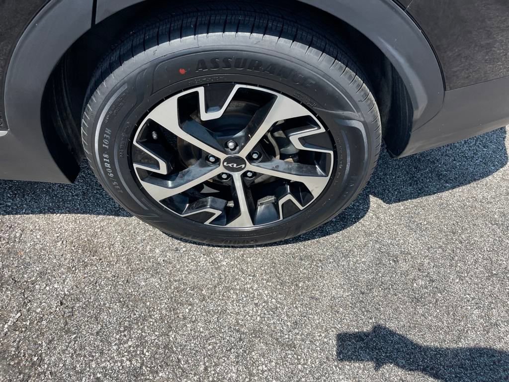 2024 Kia Sportage EX photo 16