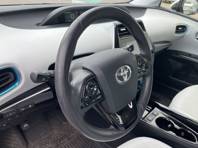 2022 Toyota Prius XLE AWD-e photo 10