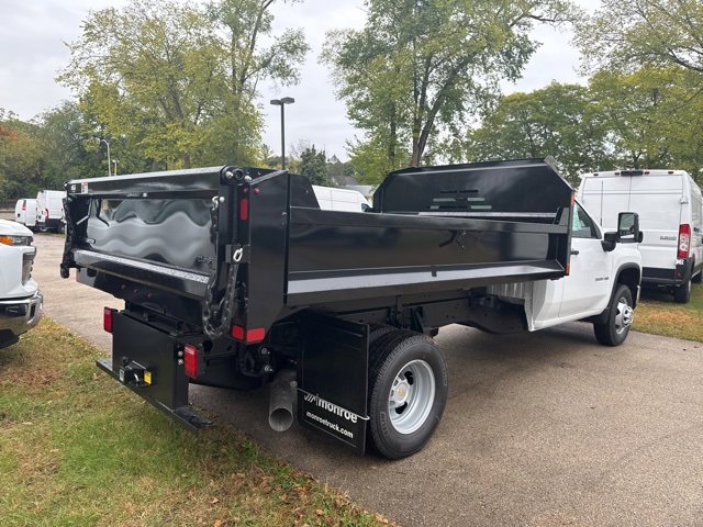 2025 Chevrolet Silverado 3500HD Work Truck photo 4
