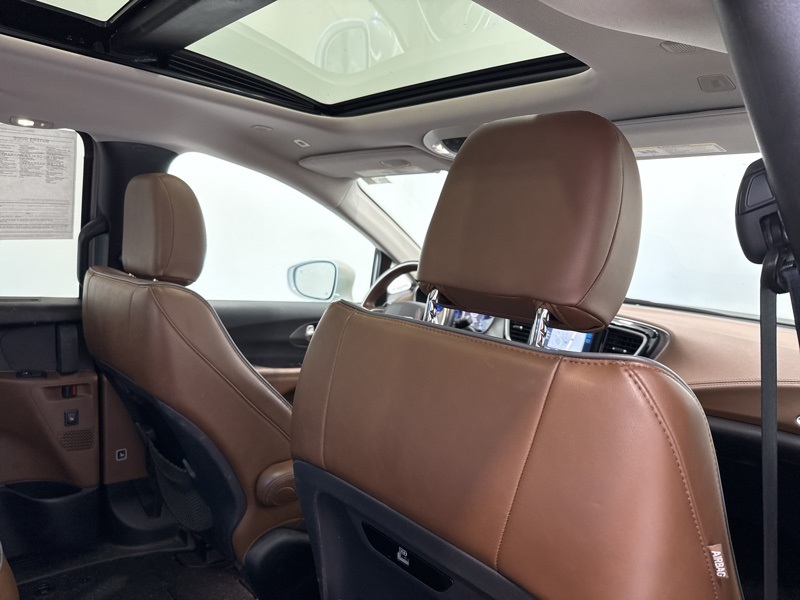 2019 Chrysler Pacifica Limited photo 14