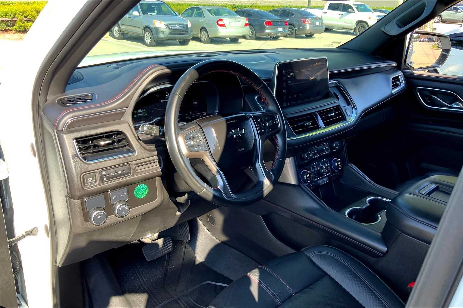 2023 Chevrolet Suburban RST photo 17