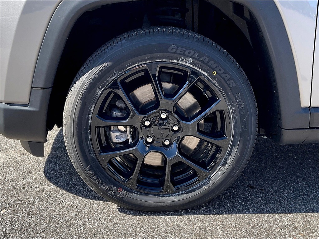 2023 Jeep Compass Altitude photo 7