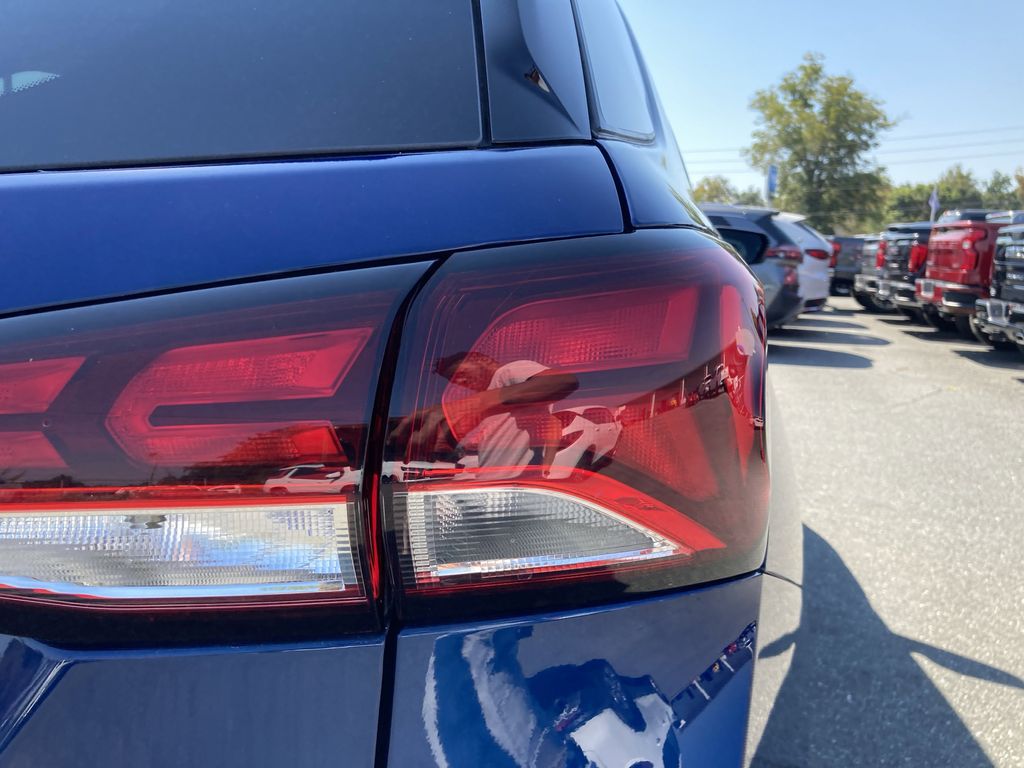 2022 Chevrolet Equinox LS photo 11