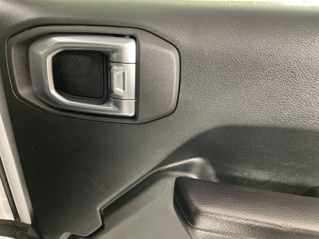 2021 Jeep Gladiator Sport photo 14