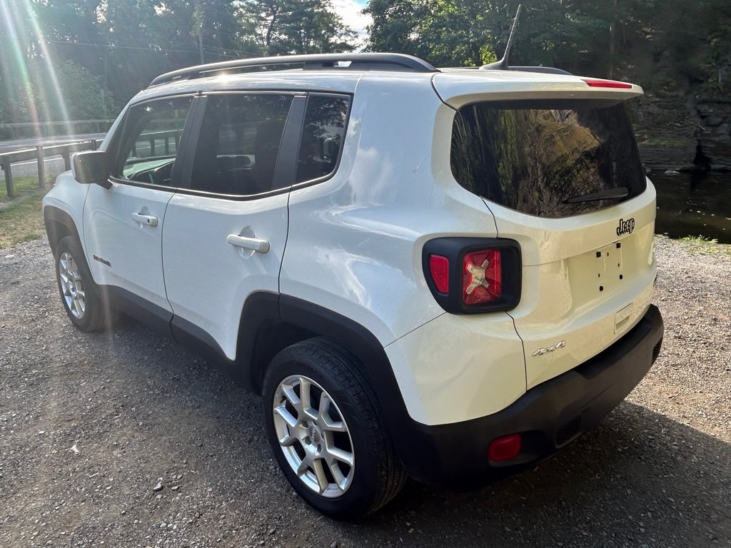 2021 Jeep Renegade Latitude photo 2