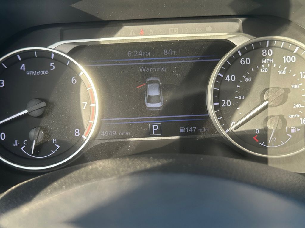 2025 Nissan Sentra SV photo 9