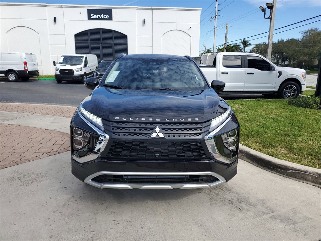 2025 Mitsubishi Eclipse Cross SE photo 2