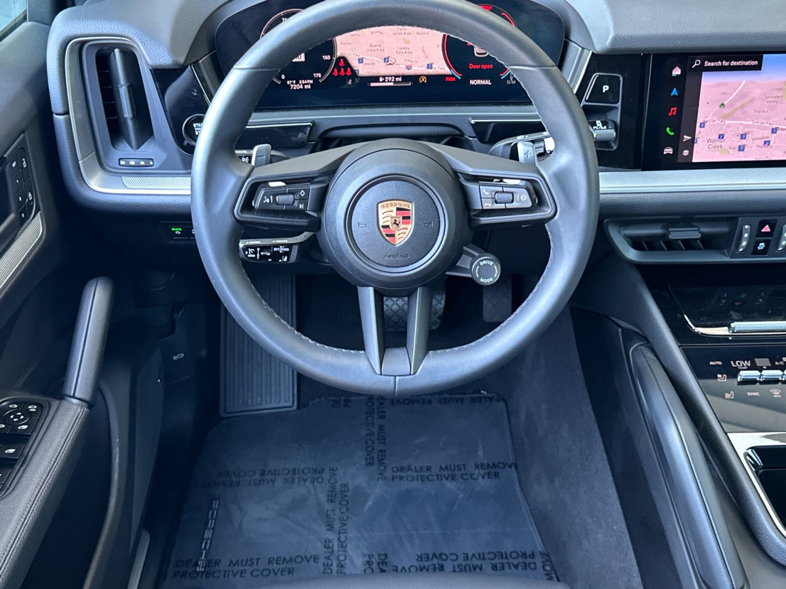 2025 Porsche Cayenne photo 13