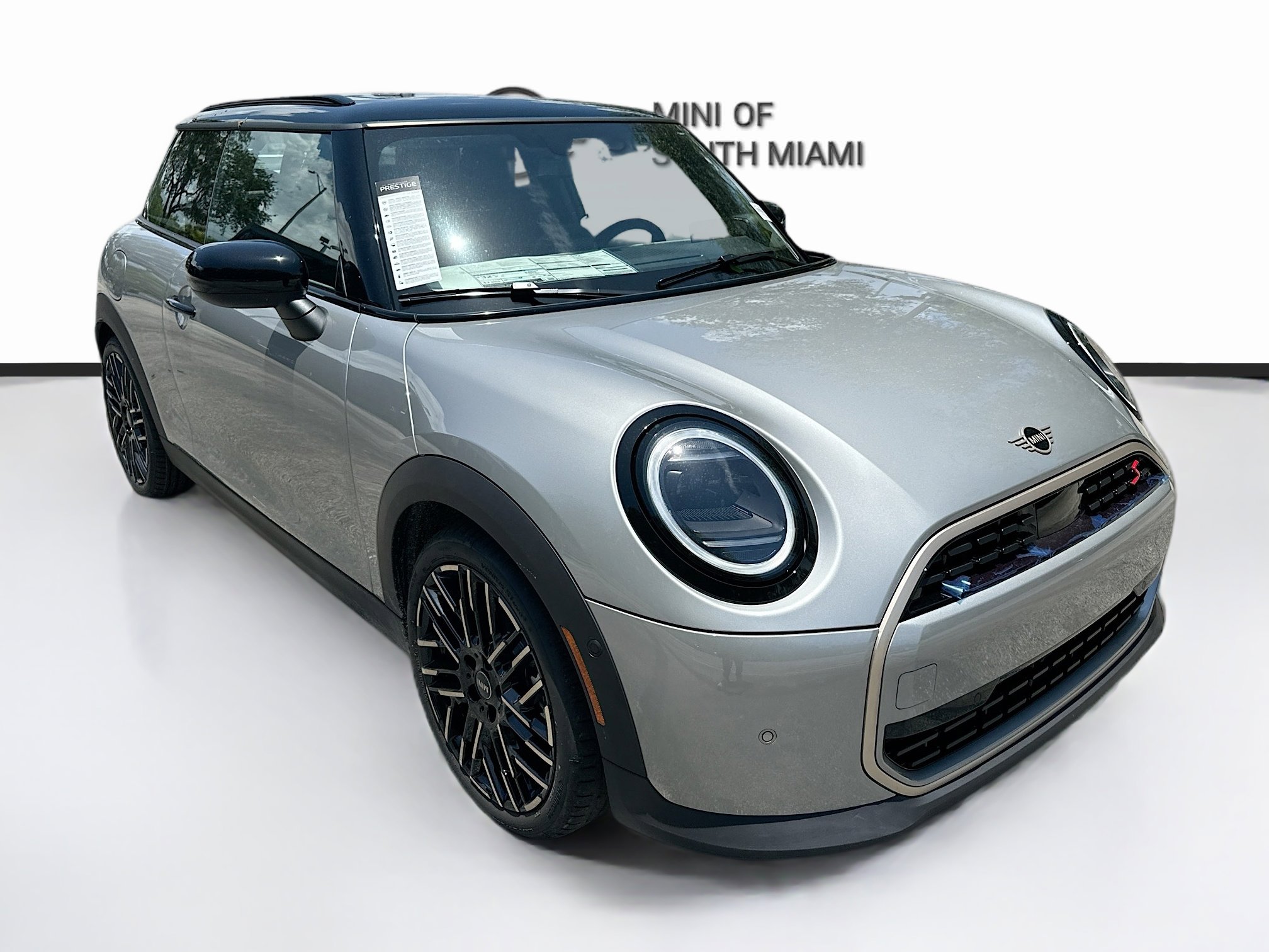New 2025 MINI Hardtop 2 Door Signature Plus Coupe in Miami
