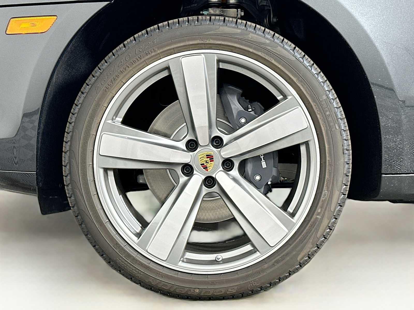 2026 Porsche Macan T photo 26
