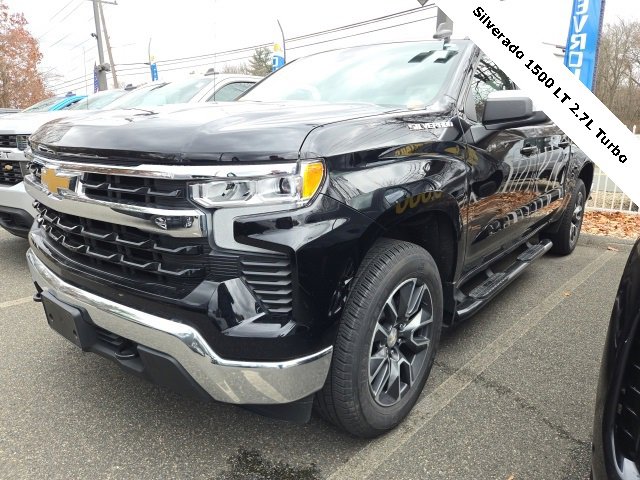 2022 Chevrolet Silverado 1500 LT photo 2