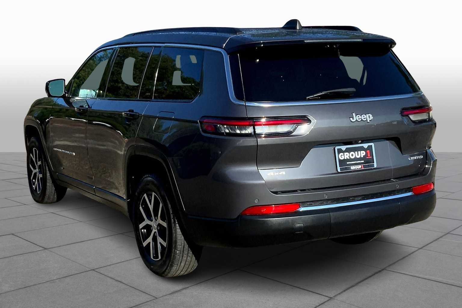 2024 Jeep Grand Cherokee Limited photo 11