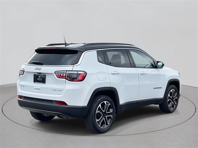 2022 Jeep Compass Limited photo 4
