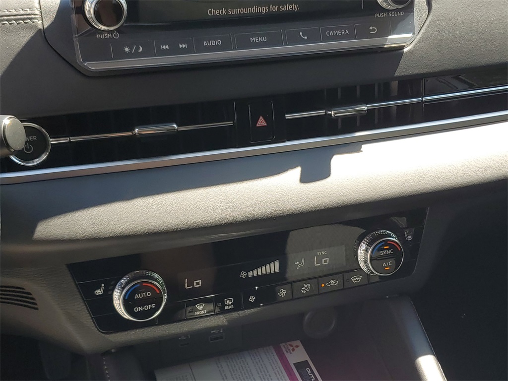 2025 Mitsubishi Outlander PHEV ES photo 26