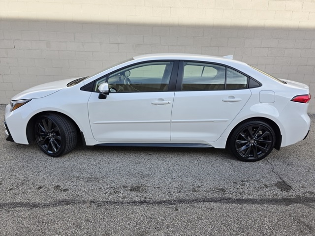 2025 Toyota Corolla Hybrid SE photo 2