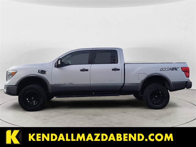 2016 Nissan Titan PRO-4X photo 2