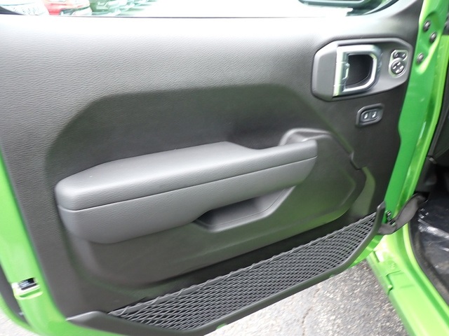 2025 Jeep Wrangler Sport S photo 15