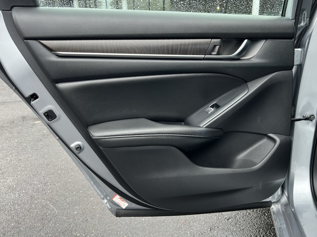 2019 Honda Accord Hybrid EX-L photo 25