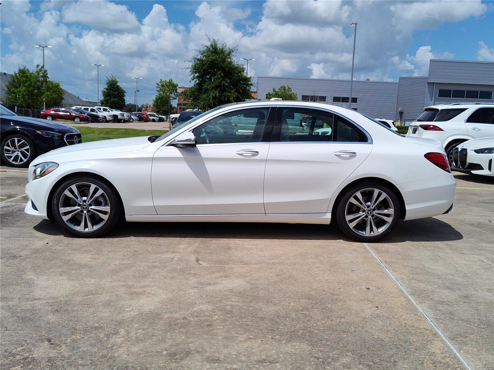 2018 Mercedes Benz C 300 photo 3