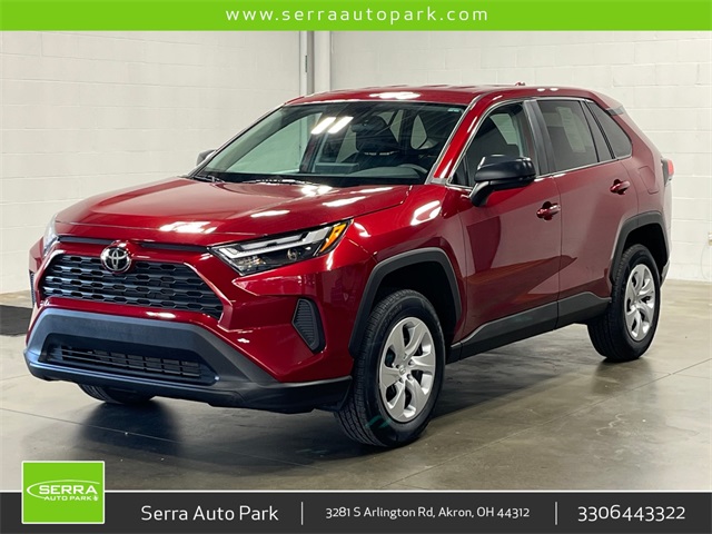 2023 Toyota RAV4 LE's photo